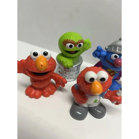 Sesame Street Workshop 9  Hasbro Hard Plastic Figures Grover Cookie Elmo Oscar - Picture 5 of 7